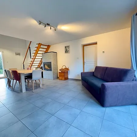 Du Bois Le Renard Proche Gerardmer 特恩顿